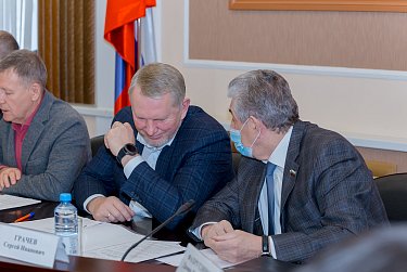 Депутаты готовы помочь предпринимателям